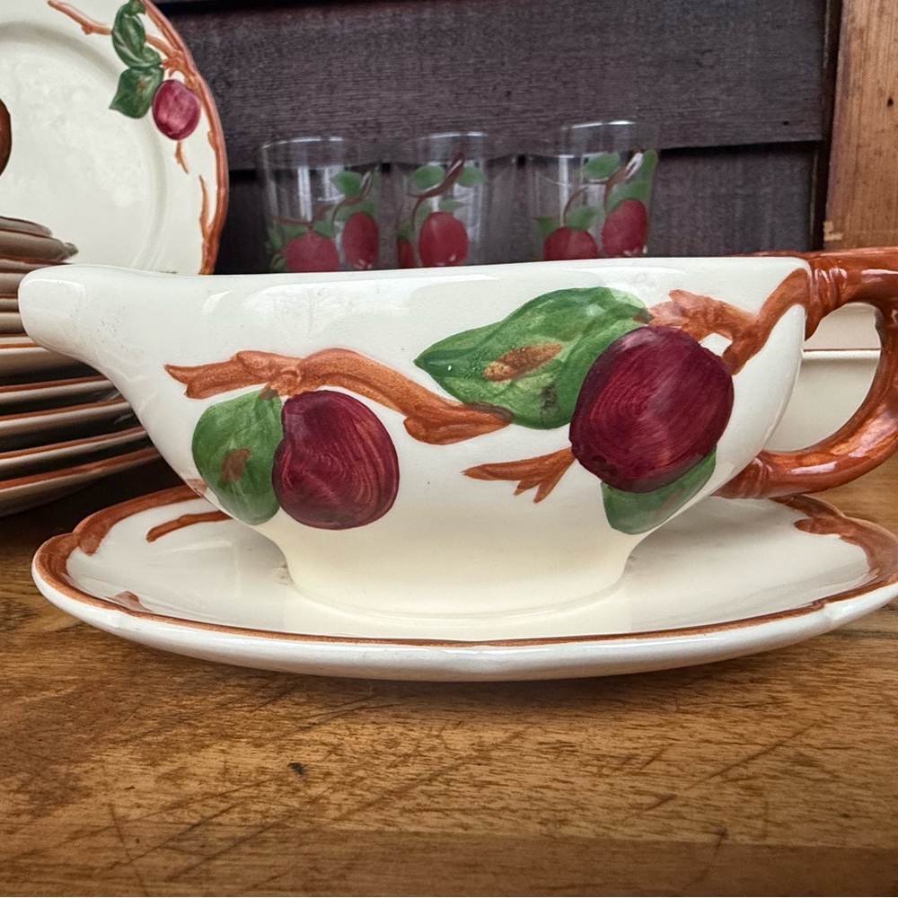 🌹 Antique Hand-Painted Franciscan Apple Gravy Boat with Attached Underplate